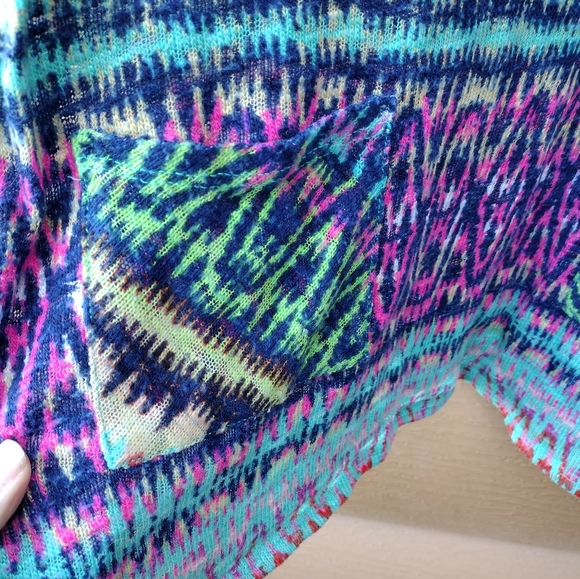 Colorful Patterned Tunic - Picture 5 of 7
